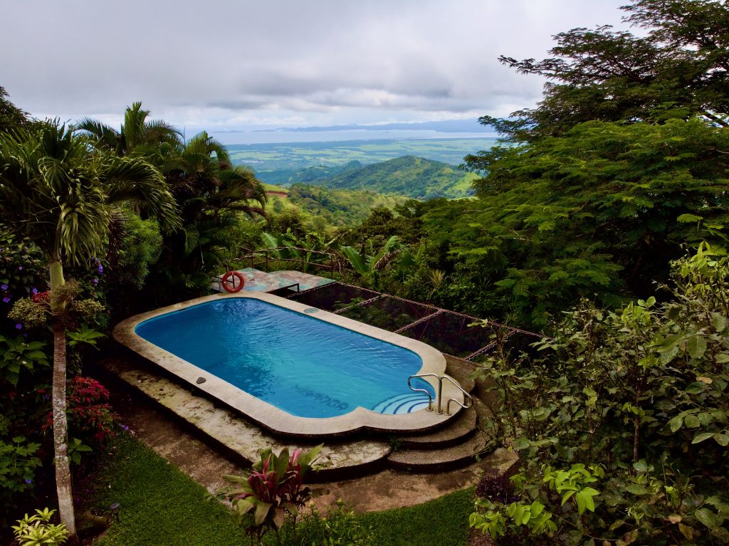 EL Mirador cabanas bungalows woodhouse airbnb costa rica 8