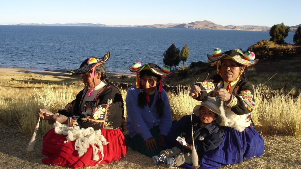 Frauen am Titicacasee